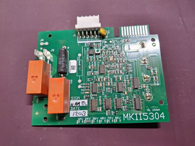 Naprawa karty MK115304 stosowanej w maszynach przemysłowych i poligraficznych. Diagnostyka oraz serwis elektroniki przemysłowej.