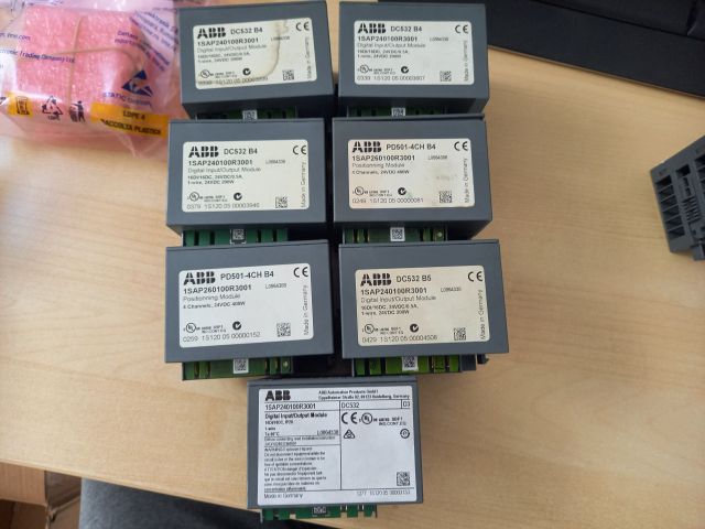 Naprawa modułu wejść/wyjść cyfrowych ABB DC551-CS31 B6 stosowanego w maszynach przemysłowych i poligraficznych. Diagnostyka oraz serwis elektroniki.