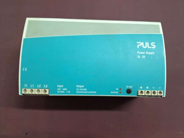 Naprawa zasilacza PULS SL 20 stosowanego w maszynach przemysłowych i poligraficznych. Diagnostyka oraz serwis elektroniki przemysłowej.